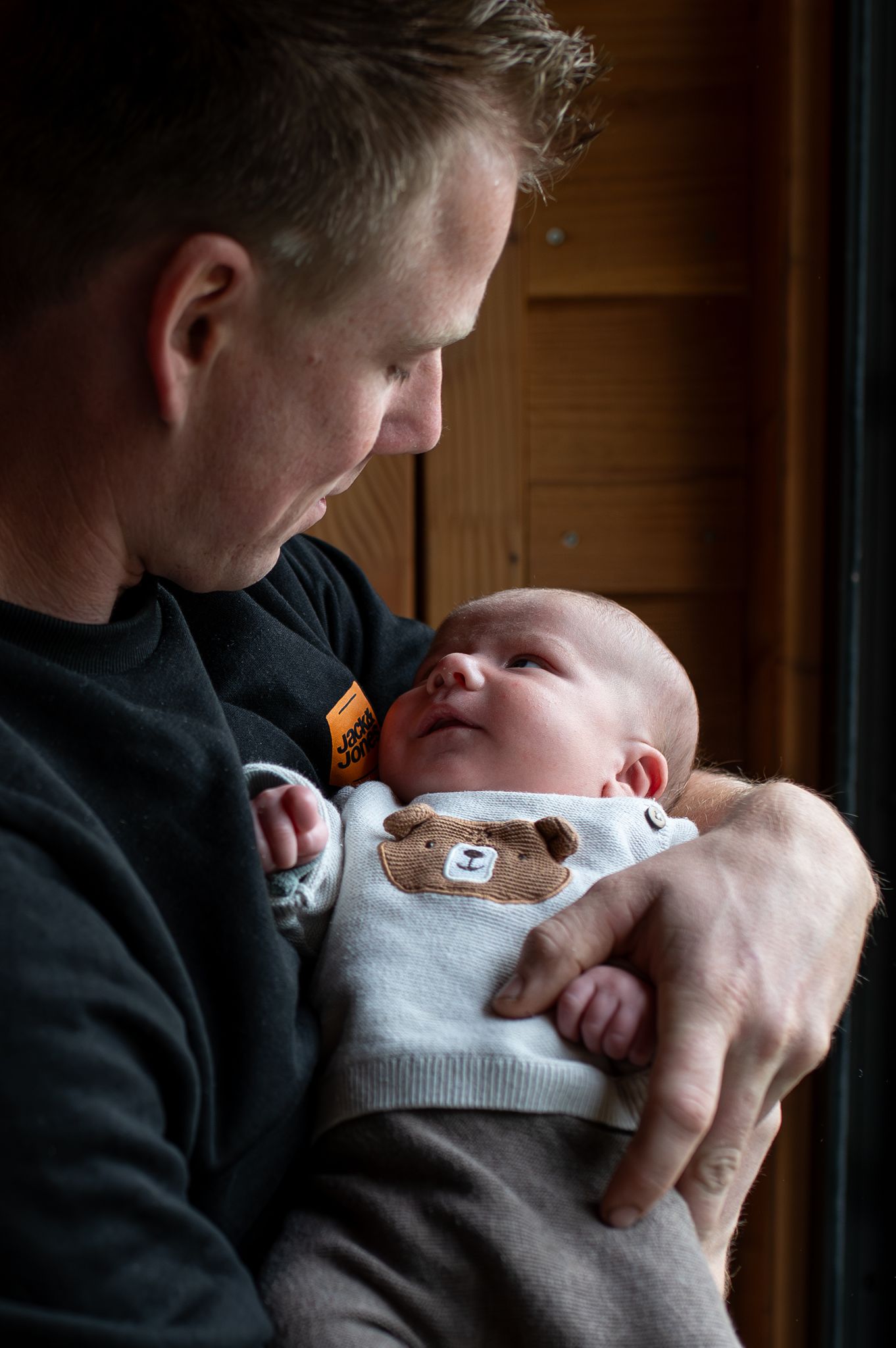 In beeld bij Nathalie_KMB_baby-maand-sept-25-107 tweeling zwangerschap